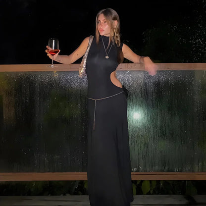 ABITO LUNGO SENZA MANICHE