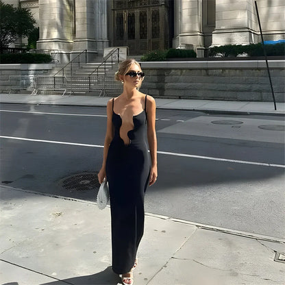 VESTITO CON SCOLLATURA CENTRALE